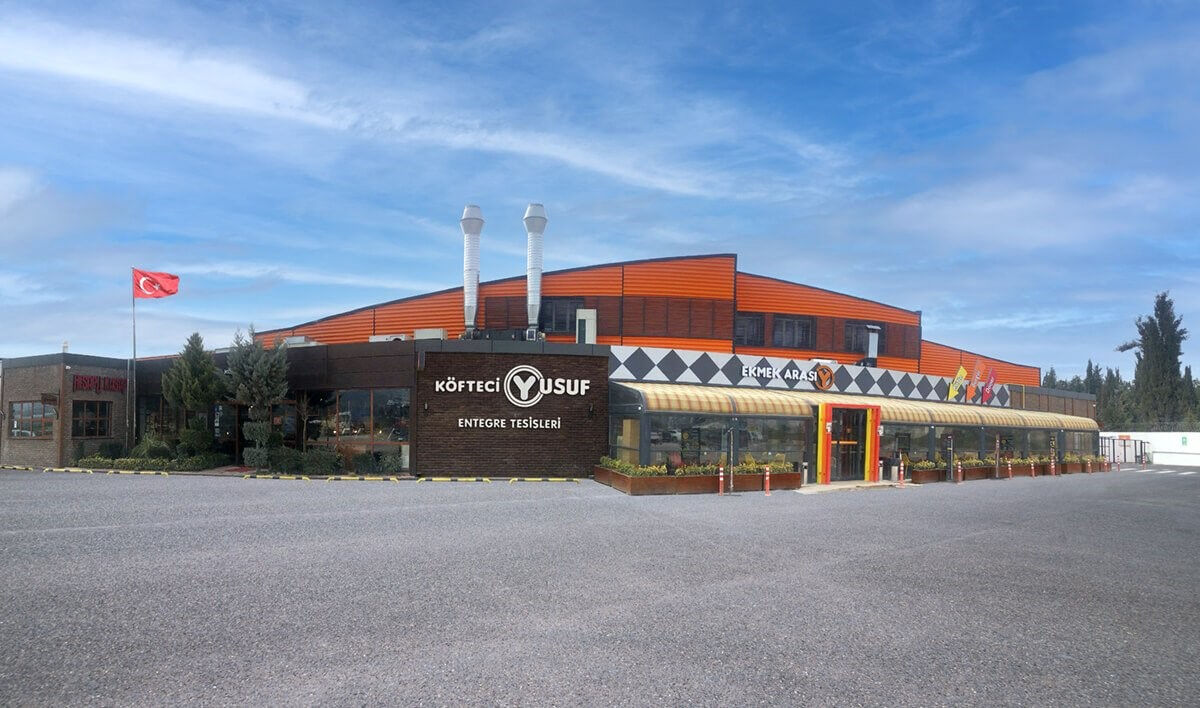 Köfteci Yusuf domuz eti iddiaları sonrası sürpriz bir adım attı Domuz eti iddiaları sonrası Köfteci Yusuf aldığı radikal kararla sistem değiştirdi - 1. Resim