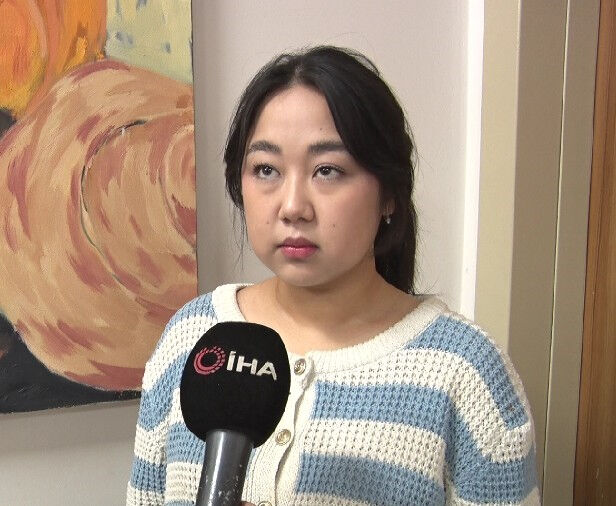 Kimliği dolandırıcıların eline geçen öğrenci ülkesine dönemiyor - 1. Resim