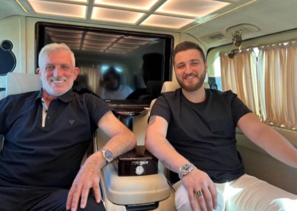 Mahkemede 2 kişiyi öldüren şahıs, silahı adliyeye nasıl soktu? Gerçek gün yüzüne çıktı Mahkemede 2 kişiyi öldüren şahıs, silahı adliyeye nasıl soktu? Gerçek gün yüzüne çıktı - 1. Resim