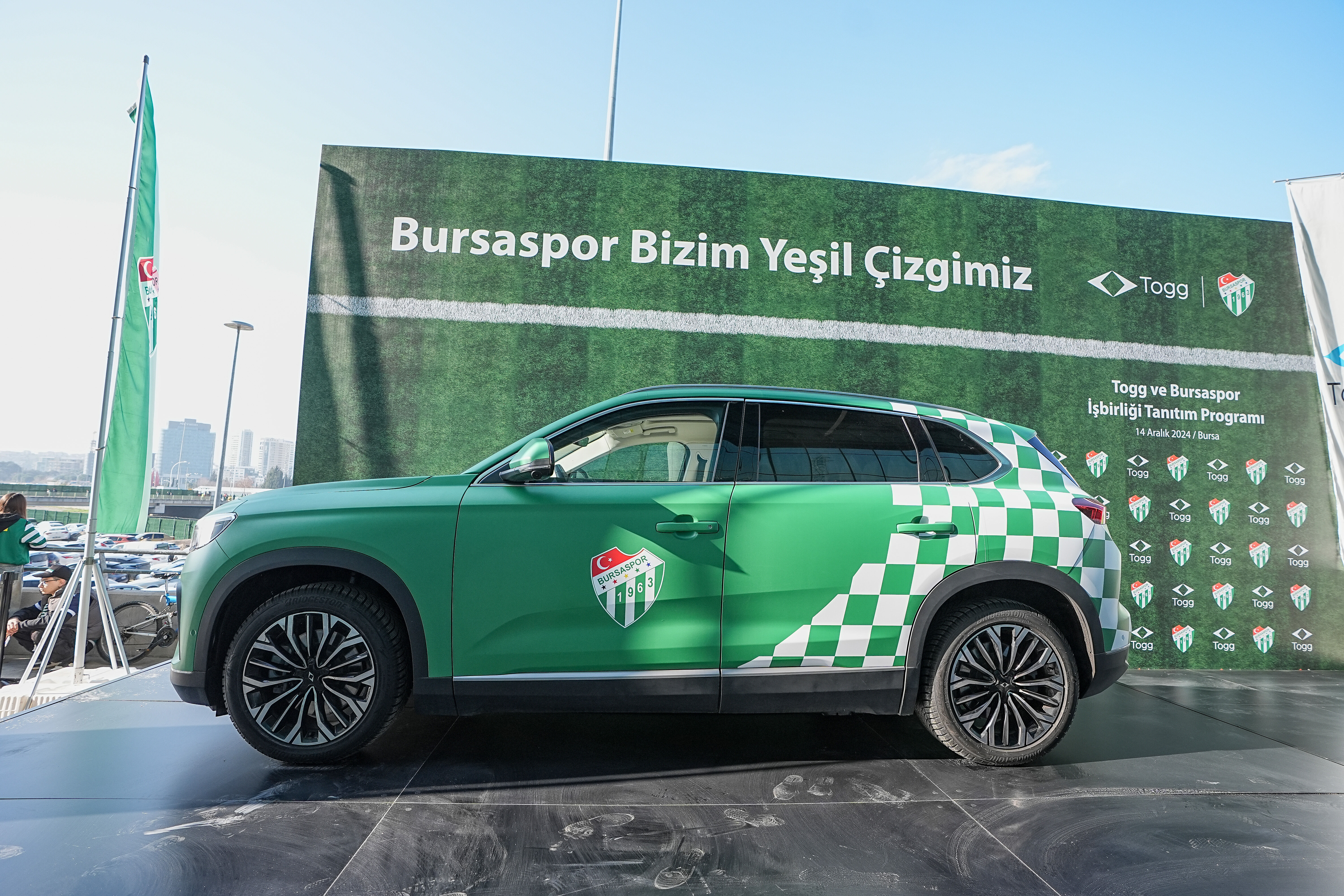 Togg, Bursaspor’un tribün ve şort sponsoru oldu! - 2. Resim