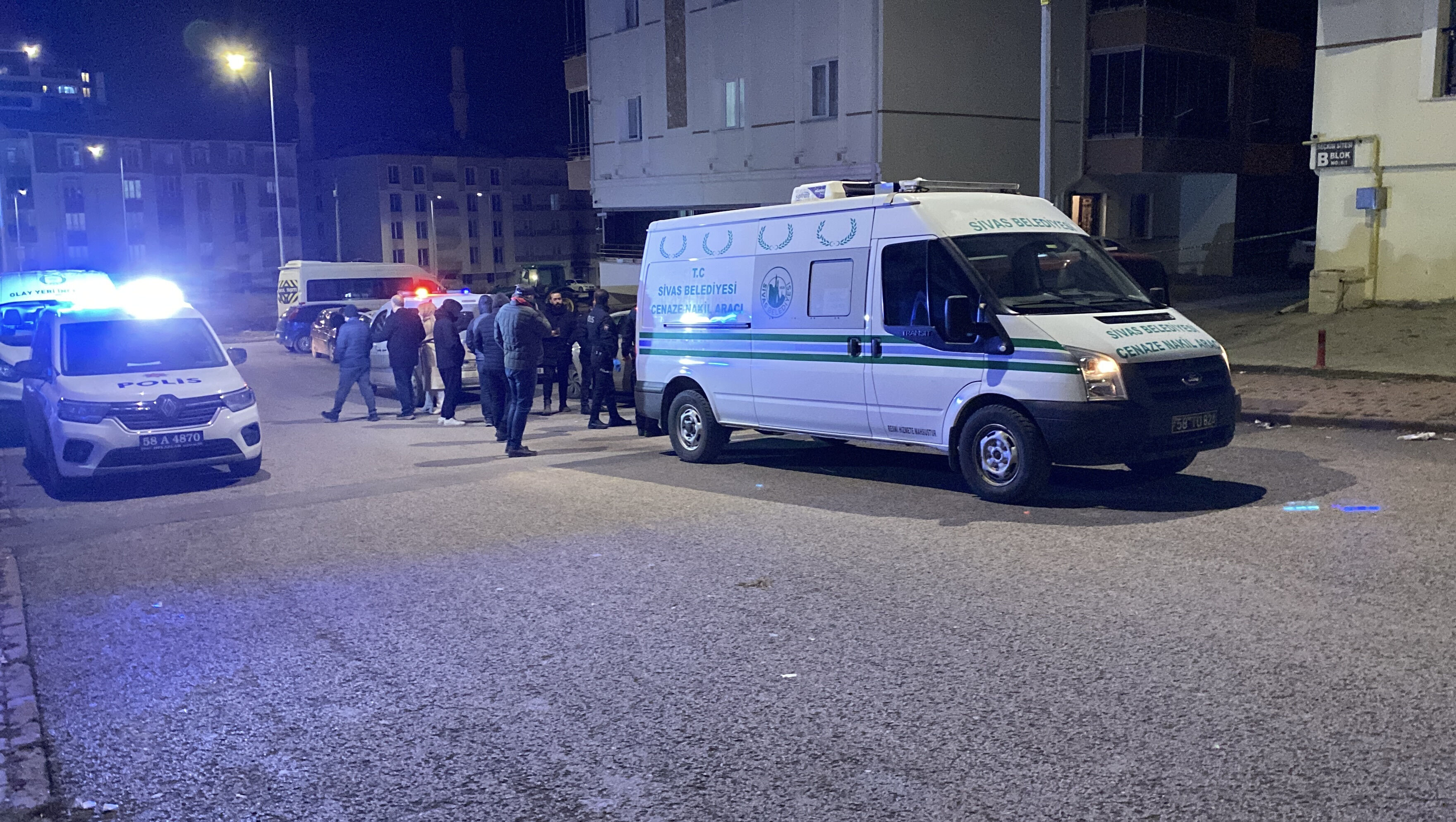 Annesini poşetle boğdu, ikizini silahla vurdu! Sivas'ta aile katliamı Annesini poşetle boğdu, ikizini silahla vurdu! Sivas'ta aile katliamı - 1. Resim