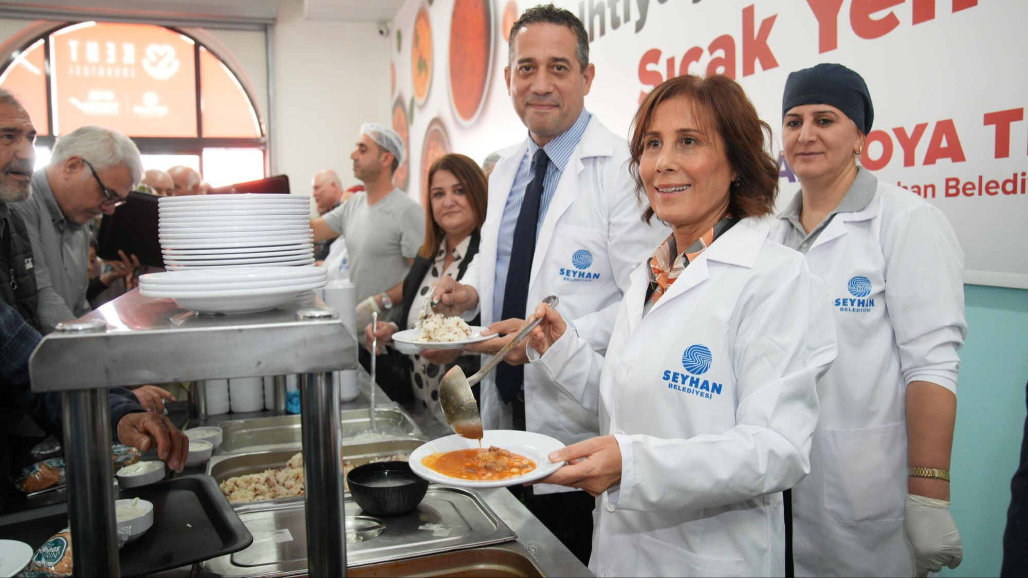 Belediye Kent Lokantası sayısını 4'e çıkardı! 3 çeşit yemek 50 TL'den kapış kapış satılıyor - 1. Resim