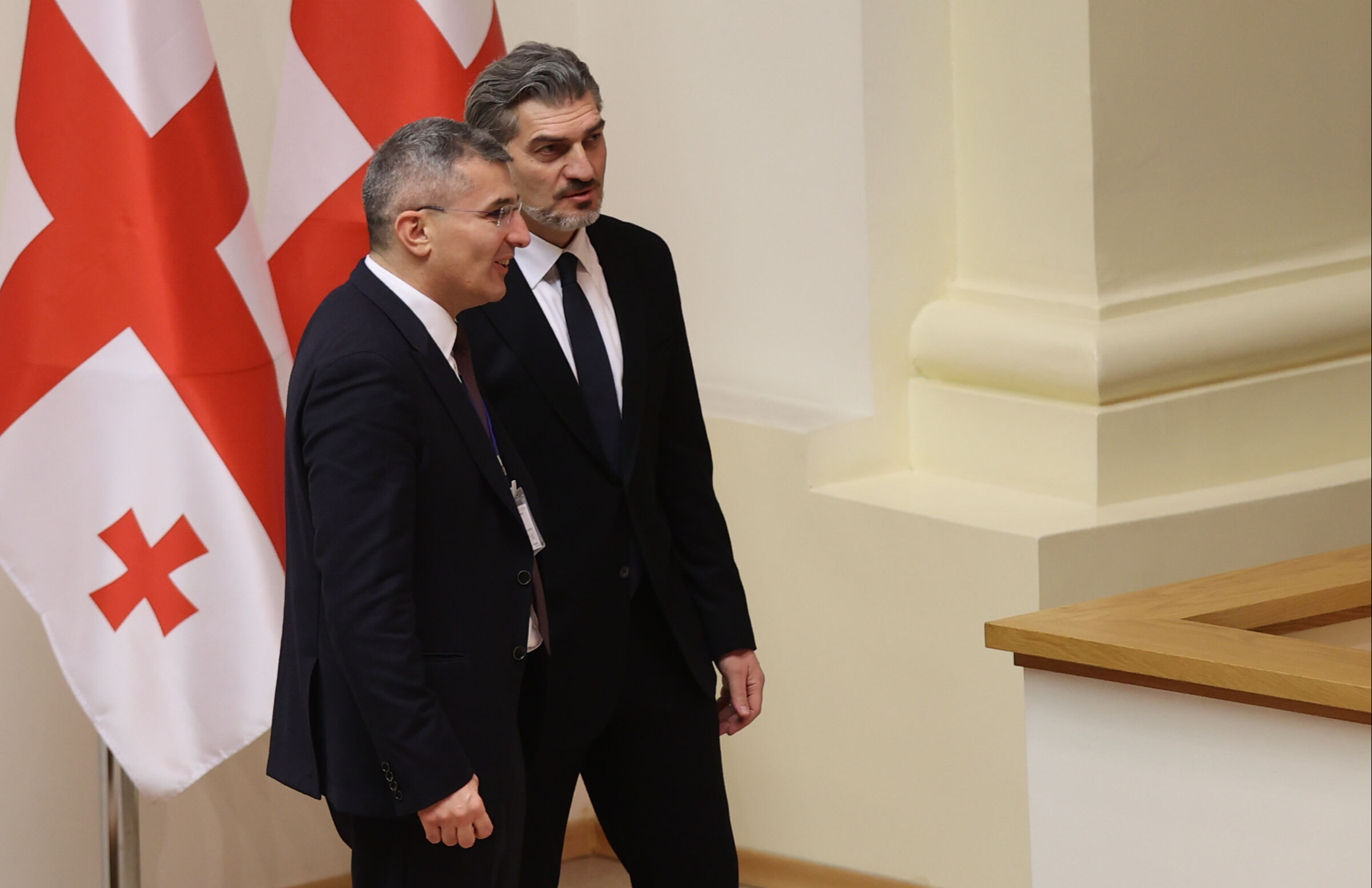 Eski futbolcu cumhurbaşkanı oldu! Komşuda kriz büyüyor - 2. Resim