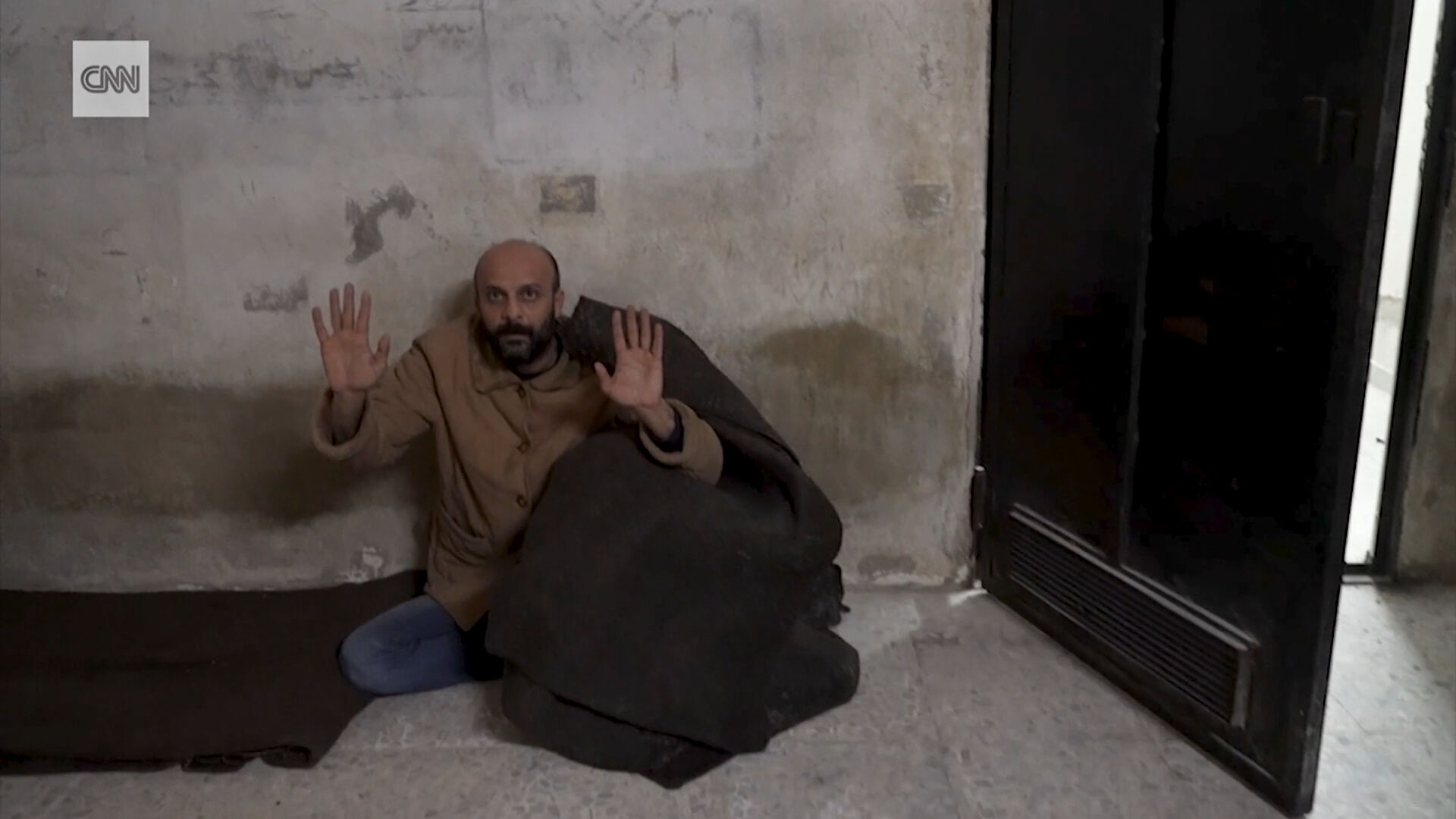 Herkesin gözüne baka baka yalan söylemişler! CNN'in tiyatrosu fena patladı - 3. Resim