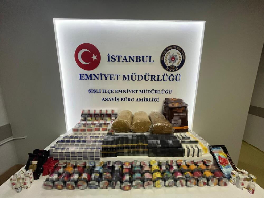 İstanbul'da sahte alkol üretenlere operasyon! Gözaltılar var İstanbul'da sahte alkol üretenlere operasyon! Gözaltılar var - 1. Resim