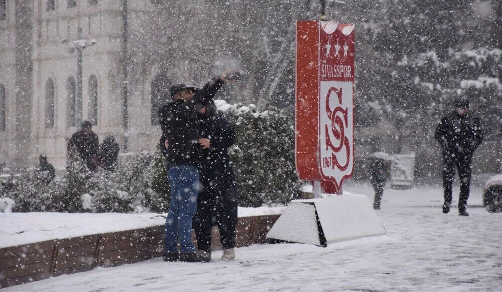 17 Aralık Gaziantep'te yarın okullar tatil mi? Meteoroloji şiddetli kar yağışı ve buzlanma uyarısı verdi! 17 Aralık Gaziantep'te yarın okullar tatil mi? Meteoroloji şiddetli kar yağışı ve buzlanma uyarısı verdi! - 3. Resim