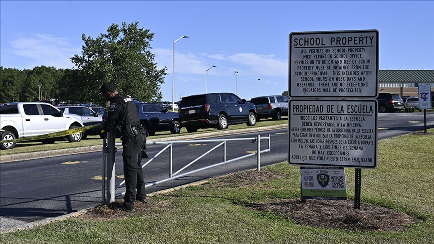 ABD'de okula silahlı saldırı! Çok sayıda ölü ve yaralı var - 1. Resim