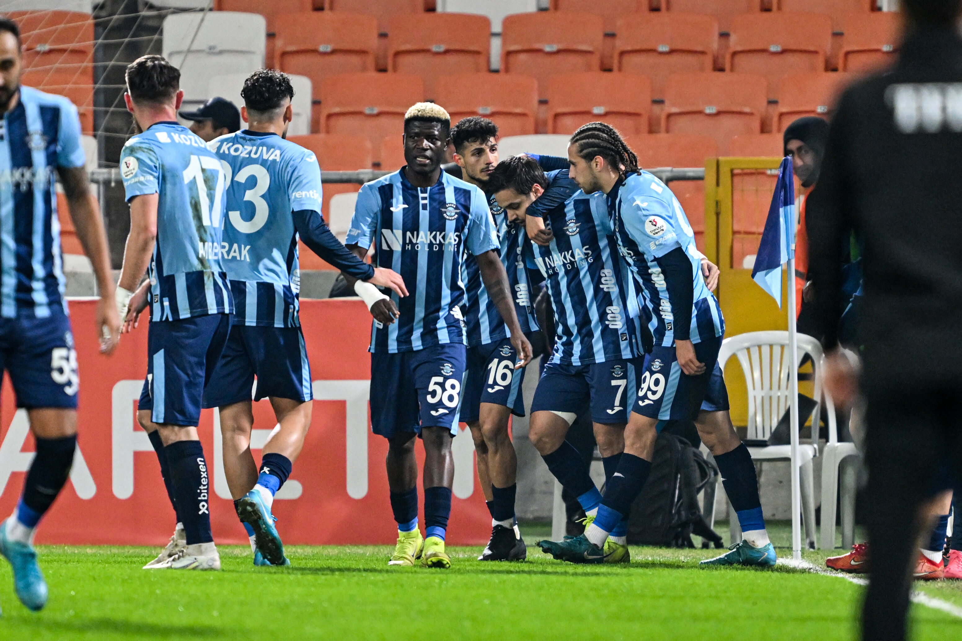 Adana Demirspor - Beşiktaş | Canlı Anlatım - 1. Resim