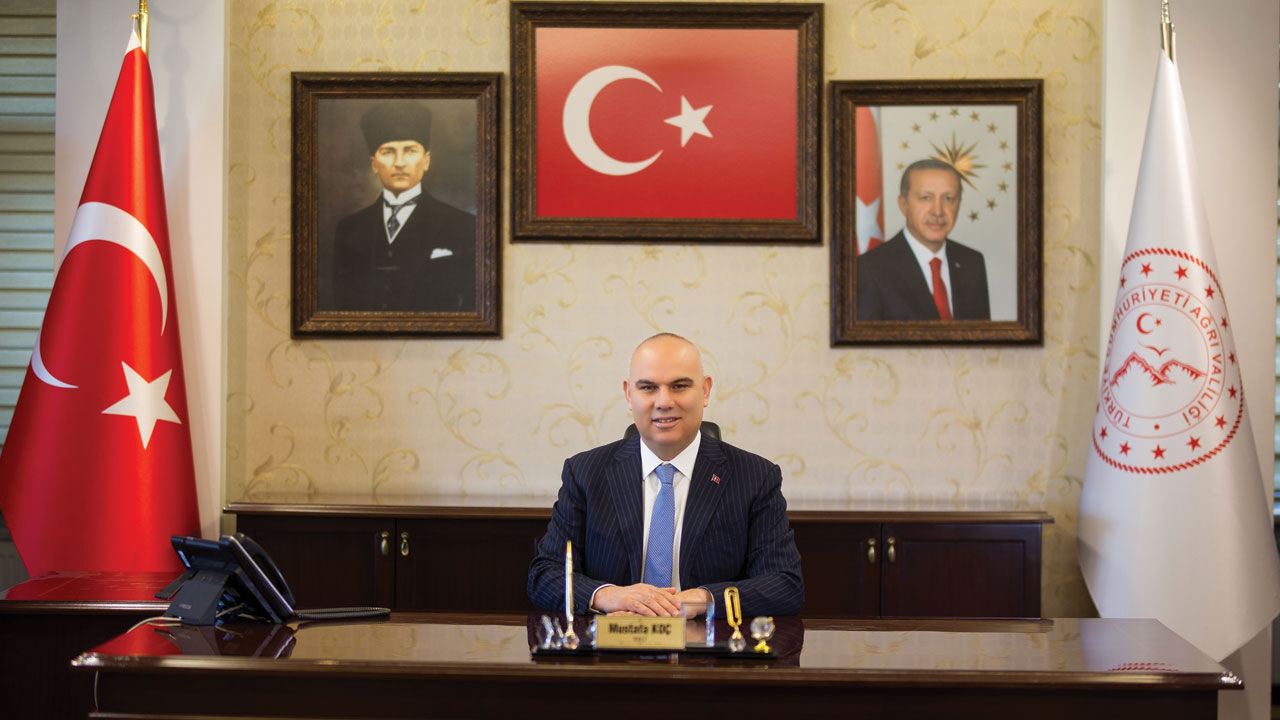 Ağrı Valisi Mustafa Koç kalp krizi geçirdi! Direk yoğun bakıma alındı - 1. Resim