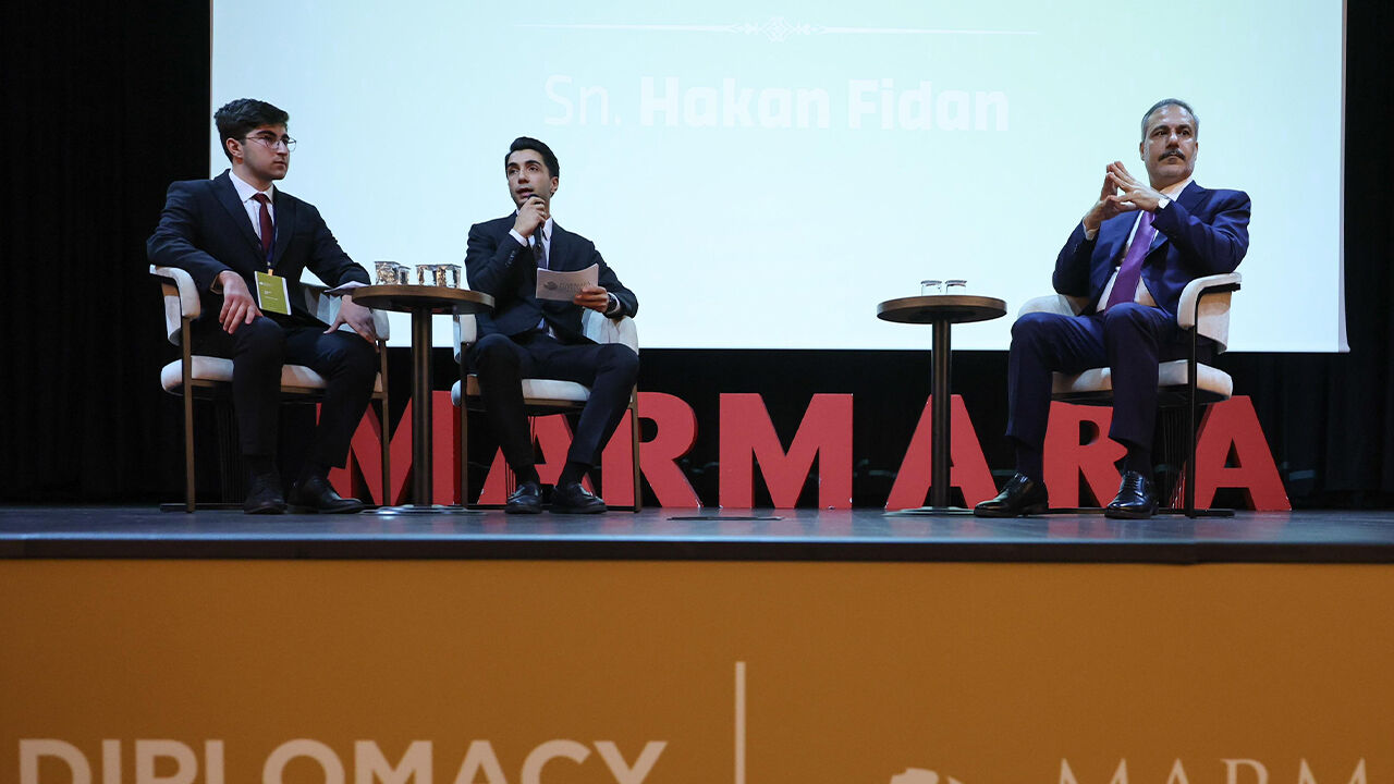 Bakan Fidan'ın gençlere tavsiyesinde 'dava' vurgusu!  Bakan Fidan'dan gençlere altın tavsiyeler!