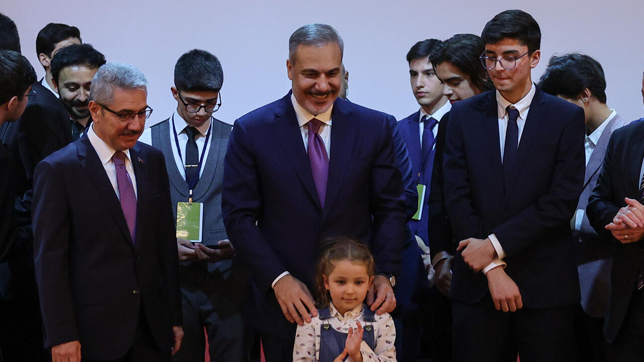 Bakan Fidan'ın gençlere tavsiyesinde 'dava' vurgusu!  Bakan Fidan'dan gençlere altın tavsiyeler!