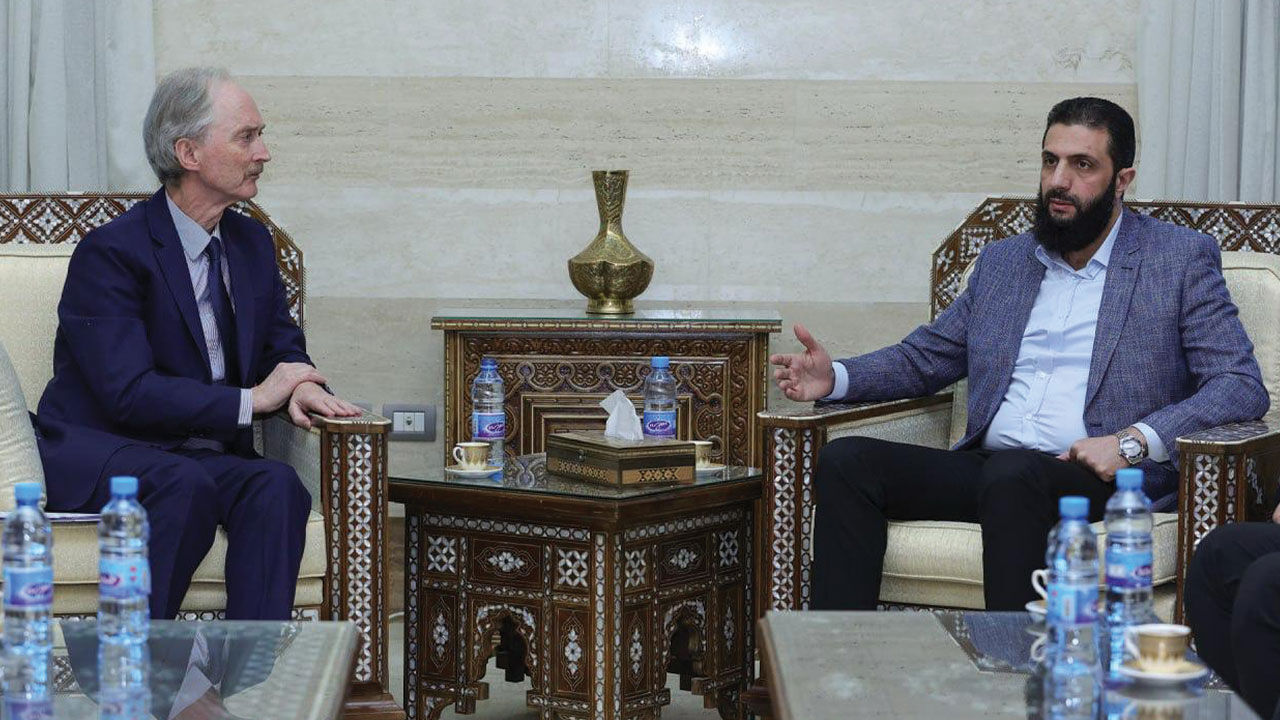 Colani Suriye'deki silahlı gruplara ne olacağını açıkladı! Suriye nasıl yönetilecek? Colani Suriye'deki silahlı gruplara ne olacağını açıkladı! Suriye nasıl yönetilecek? - 2. Resim