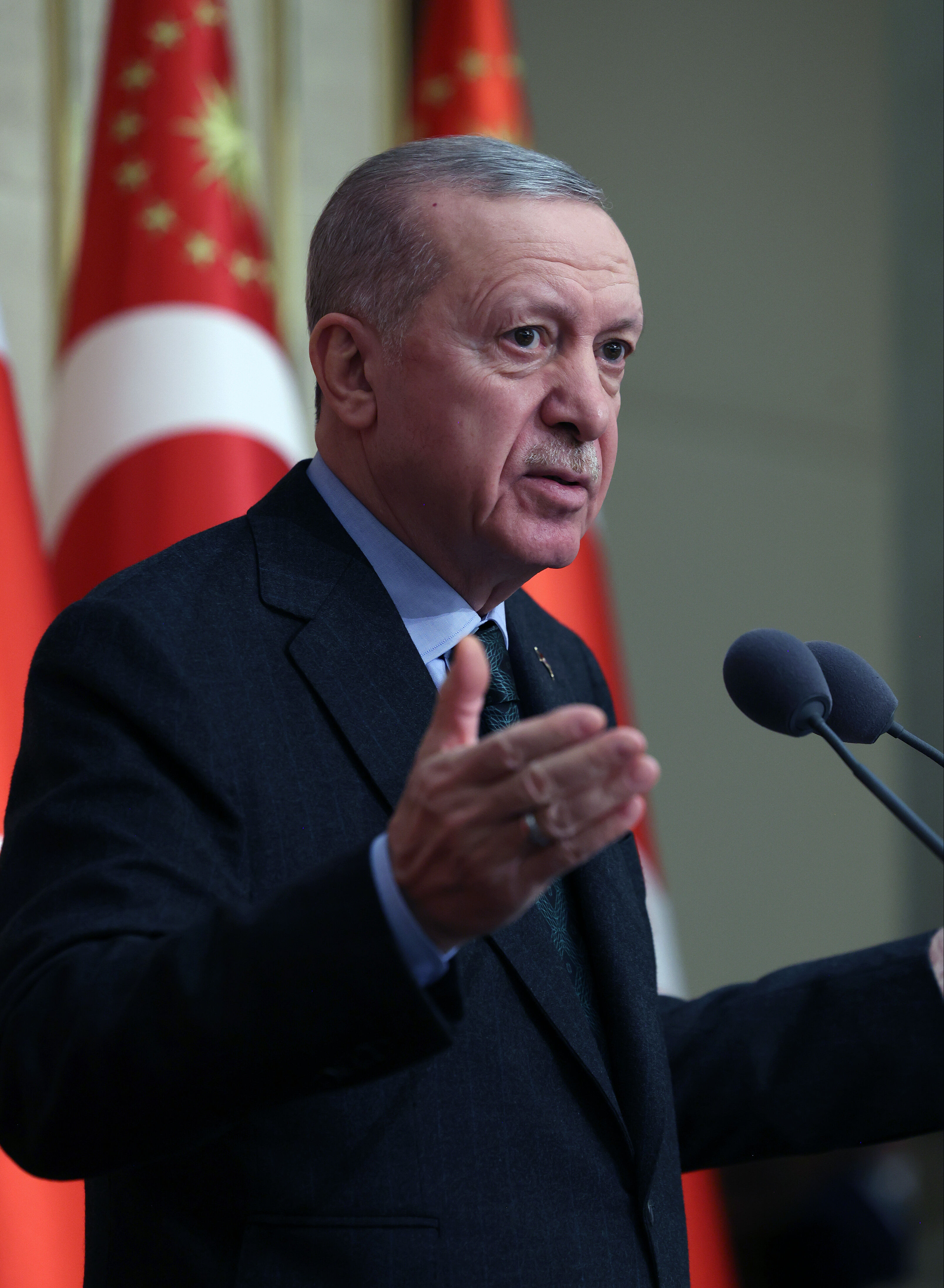 Erdoğan'dan emekli maaşı ve asgari ücret mesajı! Özgür Özel'e seslenerek muhalefeti topa tuttu Erdoğan'dan emekli maaşı ve asgari ücret mesajı! Özgür Özel'e seslenerek muhalefeti topa tuttu - 2. Resim