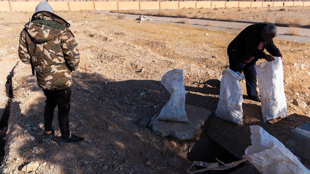 Esad rejimi devrildi, Şam'da toplu mezar bulundu! Vahşeti ortaya çıkaran görüntüler - 2. Resim