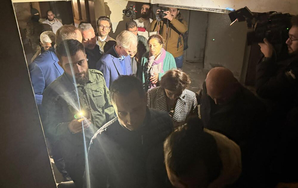 Esad'ın işkence hapishanesine giren BM görevlisi gözyaşlarını tutamadı Esad'ın işkence hapishanesine gire BM görevlisi gözyaşlarını tutamadı - 3. Resim