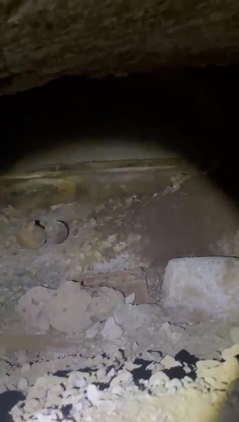 İnşaat temeli kazısında çıkan mezar hayrete düşürdü - 2. Resim