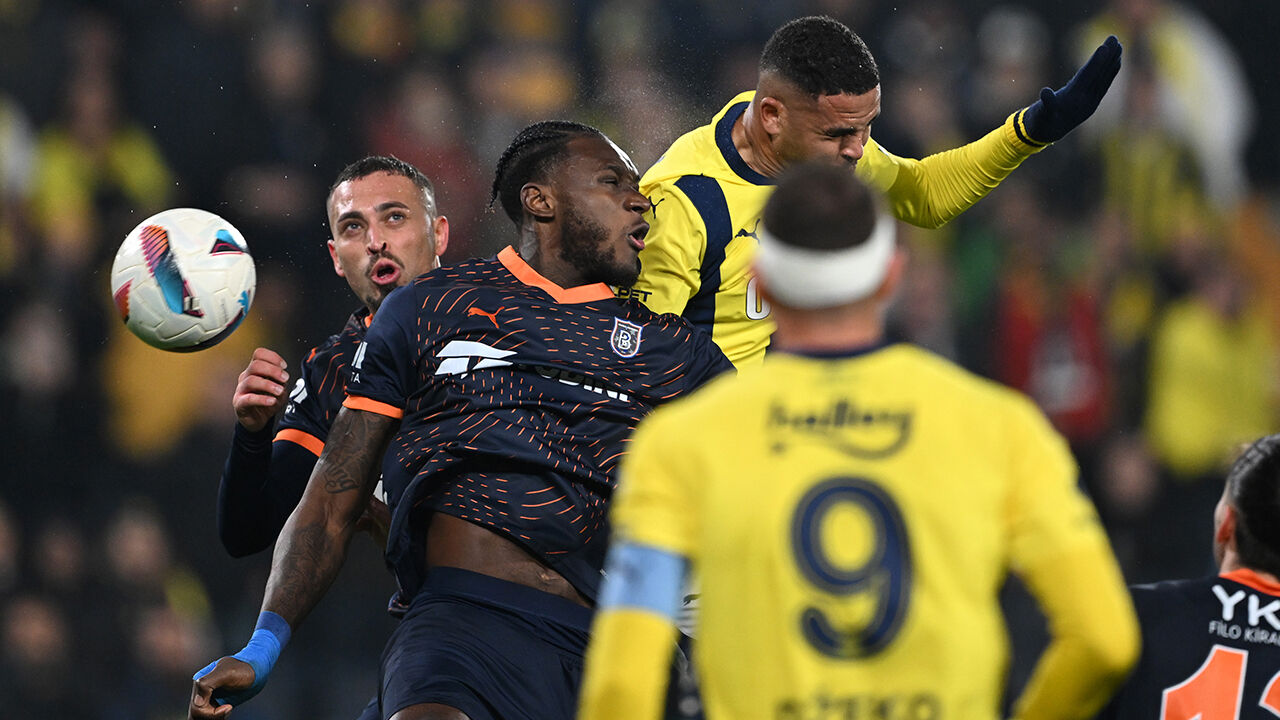 Kahraman En-Nesyri! Fener evinde güldü - 1. Resim