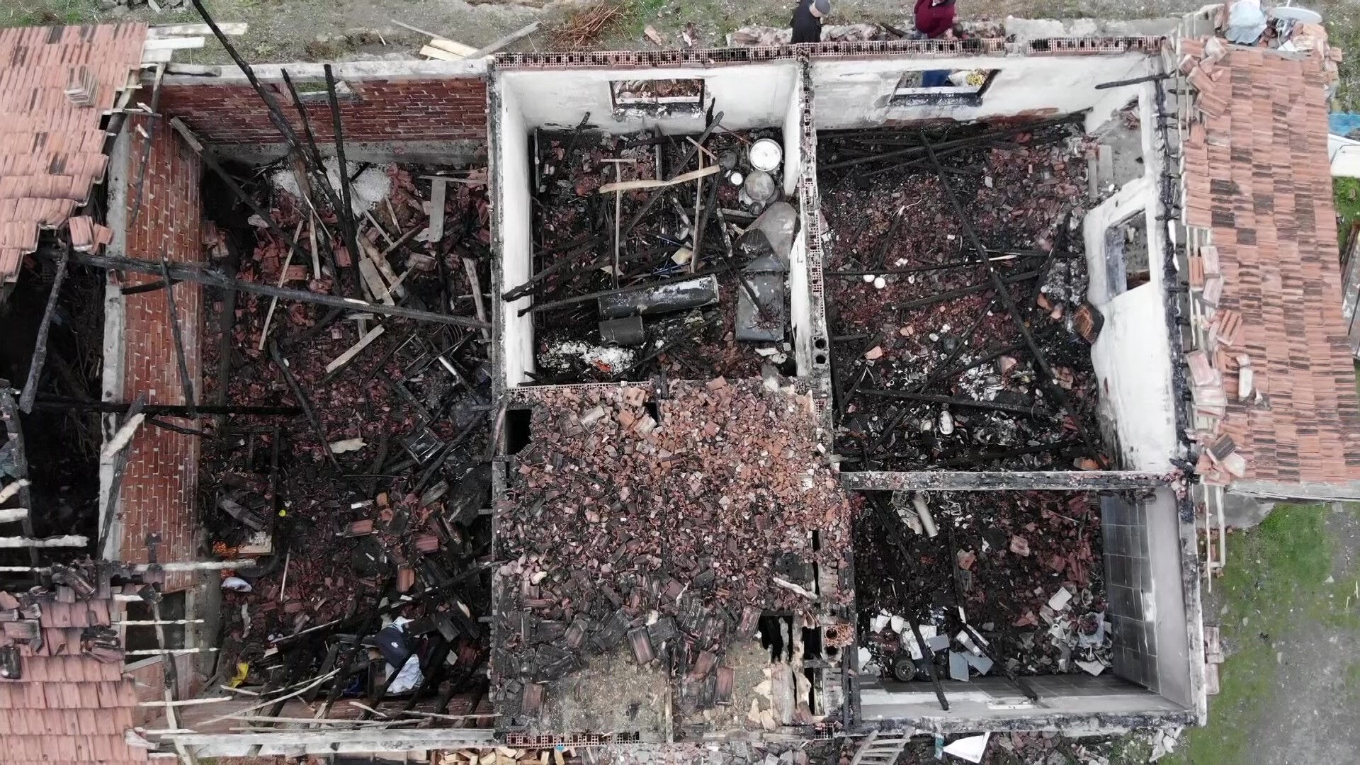 Karaca çiftinin hayatı 5 dakikada kabusa döndü: Sadece ceketim kaldı... - 3. Resim