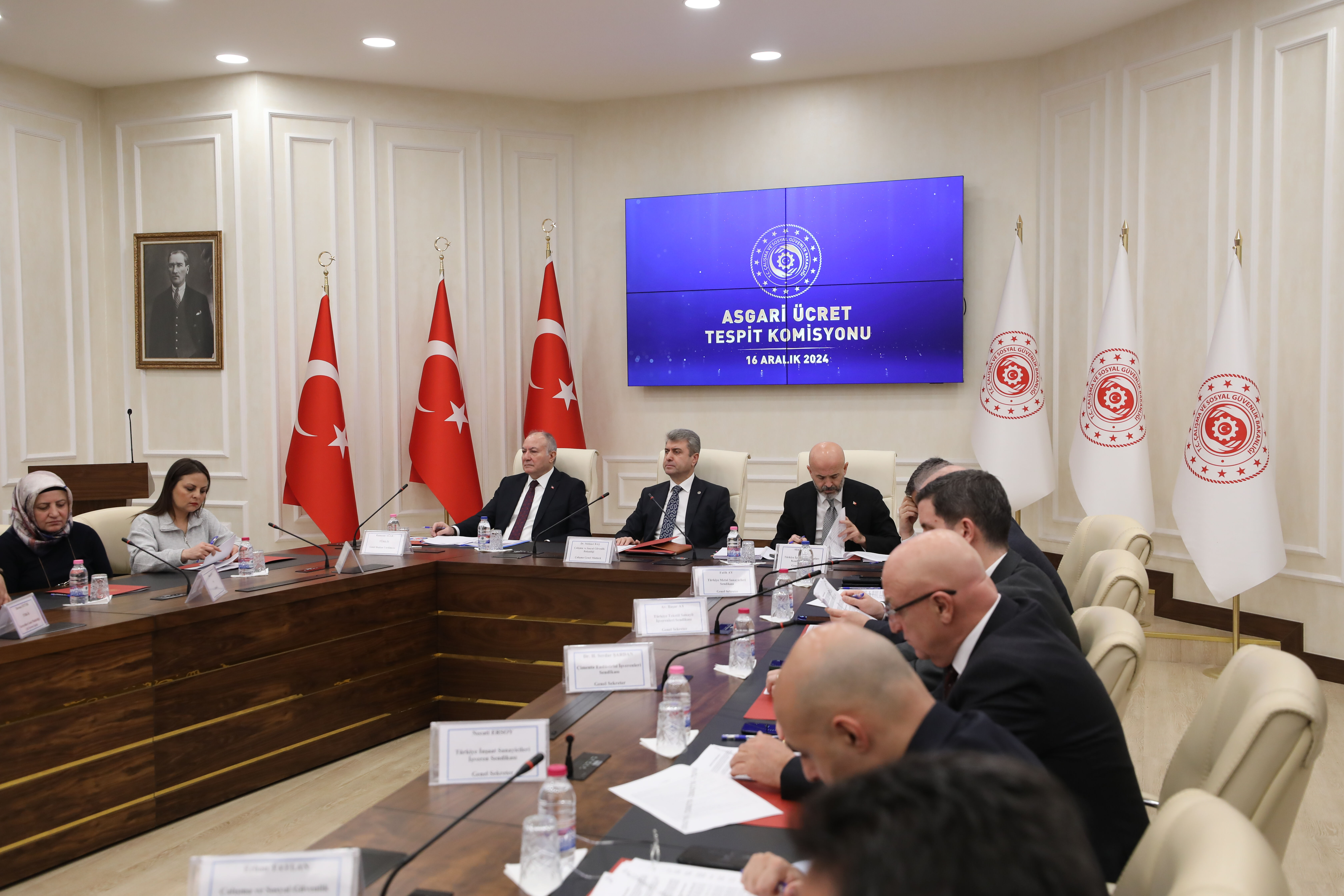 Rakam konuşuldu mu? Asgari ücret toplantısı sonrası TÜRK-İŞ'ten ilk açıklama Rakam konuşuldu mu? Asgari ücret toplantısı sonrası TÜRK-İŞ'ten ilk açıklama - 1. Resim