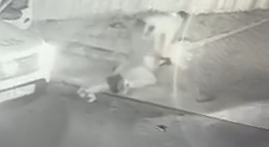 Ümraniye'de polise ateş açmaya çalışan şüpheli tutuklandı! Şoke eden görüntüler ortaya çıktı - 4. Resim