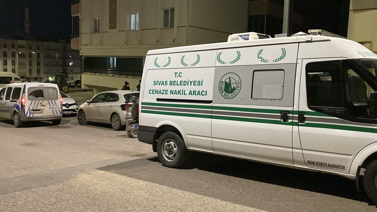 Annesini poşetle boğdu, ikizini tabancayla vurdu! Kan donduran cinayetlerde yeni gelişme - 1. Resim