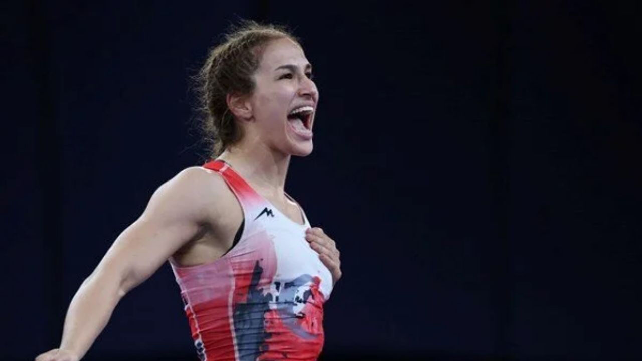 Buse Tosun Çavuşoğlu kimdir? Dünyanın en iyi kadın güreşçisi seçildi - 1. Resim