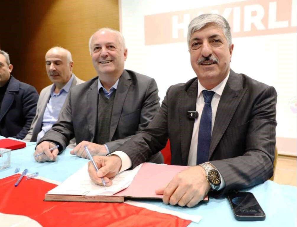 En düşük maaş 47 bin lira oldu! Belediye başkanının kararını halay çekerek kutladılar En düşük maaş 47 bin lira oldu! Belediye başkanının kararını halay çekerek kutladılar - 1. Resim