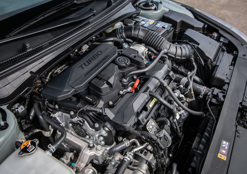 Kia'nın yeni sedan modeli K4 özellikleriyle mest etti! Sürücüyle konuşan otomobil - 4. Resim