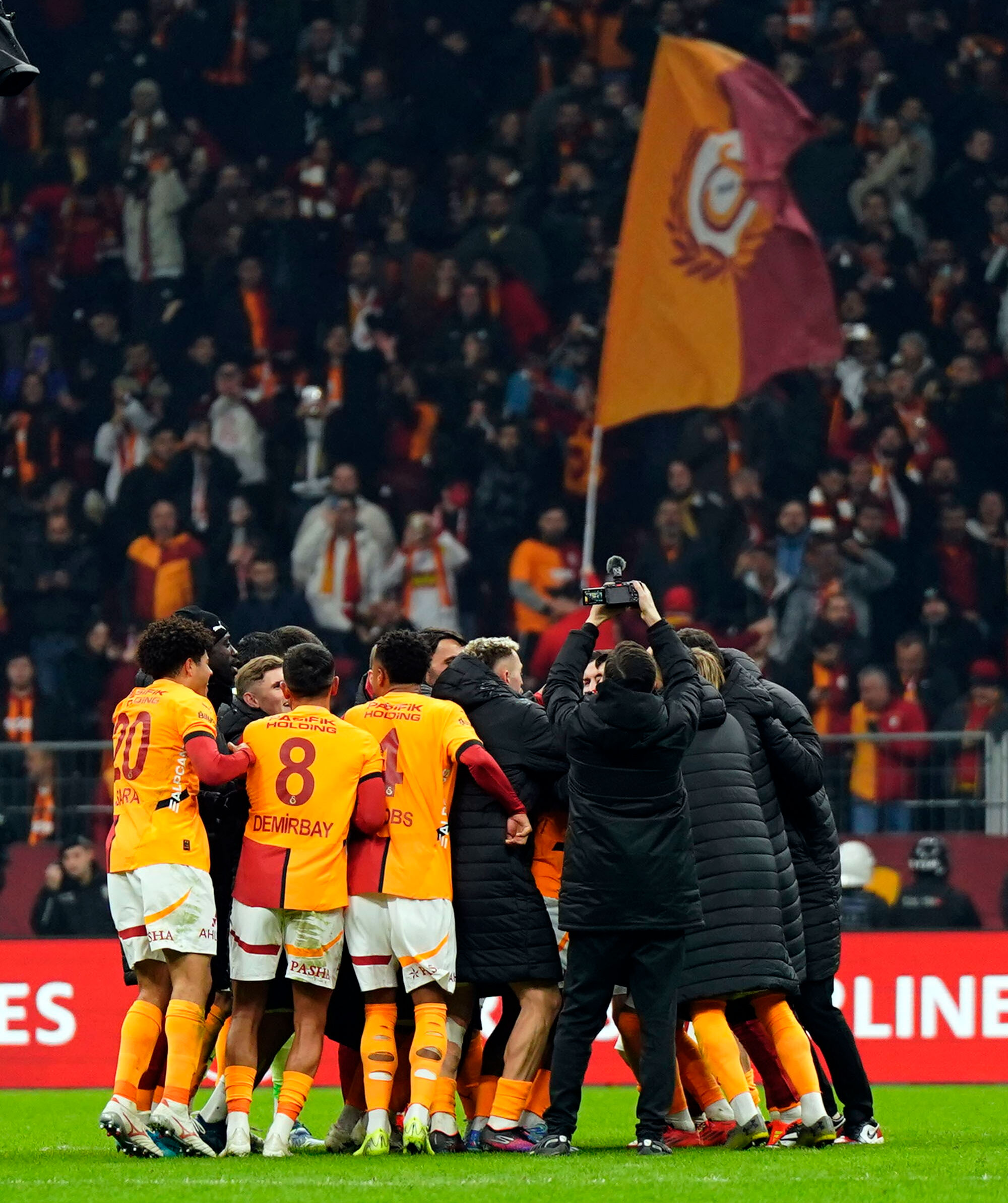 Maç gitti geldi, Aslan bayram etti! Düelloda zafer Galatasaray'ın - 2. Resim