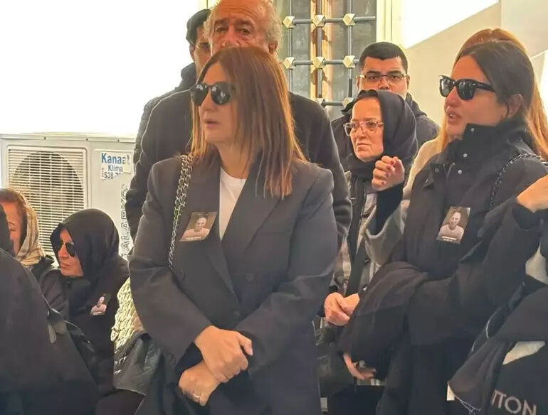 Sibel Can'dan vefat eden dostunun ailesine yardım! Tutar dikkat çekti - 1. Resim