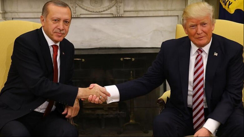 Trump, Esad'ın devrilmesini Türkiye'nin zaferi olarak gördü: Erdoğan çok akıllı ve kurduğu ordu çok güçlü Trump, Esad'ın devrilmesini Türkiye'nin zaferi olarak gördü: Erdoğan çok akıllı ve kurduğu ordu çok güçlü - 1. Resim