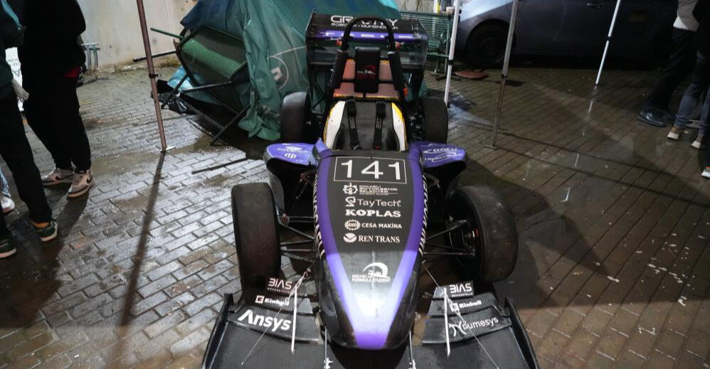 Türk gençleri 0'dan 100'e 3,5 saniyede çıkan araç üretti! Gözler İtalya'daki yarışta Türk gençleri 0'dan 100'e 3,5 saniyede çıkan araç üretti! Gözler İtalya'daki yarışta - 2. Resim