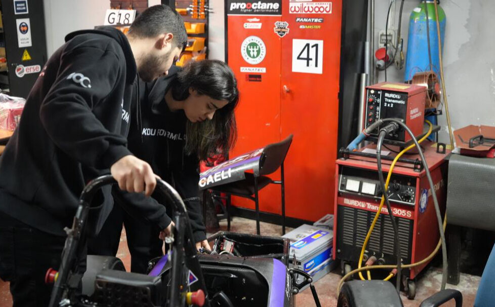 Türk gençleri 0'dan 100'e 3,5 saniyede çıkan araç üretti! Gözler İtalya'daki yarışta Türk gençleri 0'dan 100'e 3,5 saniyede çıkan araç üretti! Gözler İtalya'daki yarışta - 3. Resim