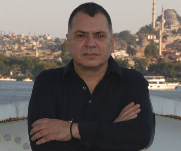 Arhan Kayar kimdir, neden vefat etti, cenazesi nereye defnedilecek? Mimarlık ve tasarım dünyasının öncüsüydü  Arhan Kayar kimdir, neden vefat etti, cenazesi nereye defnedilecek? Mimarlık ve tasarım dünyasının öncüsüydü  - 1. Resim