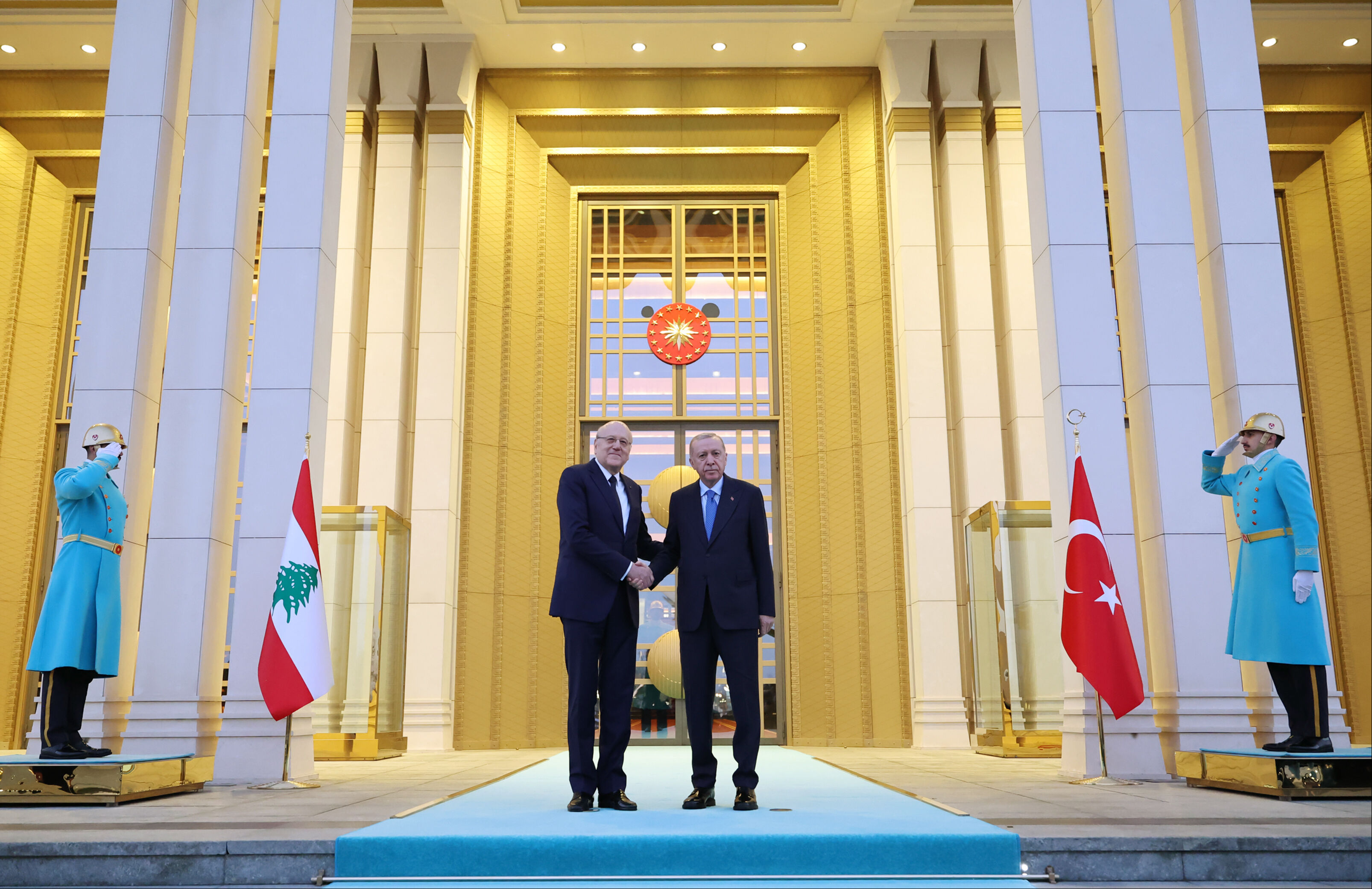 Erdoğan'dan gündeme damga vuran Suriye mesajı! Toprak bütünlüğünü vurguladı: Ayağa kaldıracağız Erdoğan'dan Mikati ile ortak Suriye mesajı! Toprak bütünlüğünü vurguladı: Ayağa kaldıracağız - 3. Resim