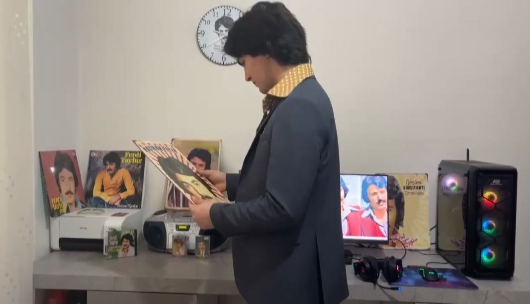 Ferdi Tayfur hayranı genç hastane önünde nöbette: Bu hastalık gibi bir şey - 2. Resim