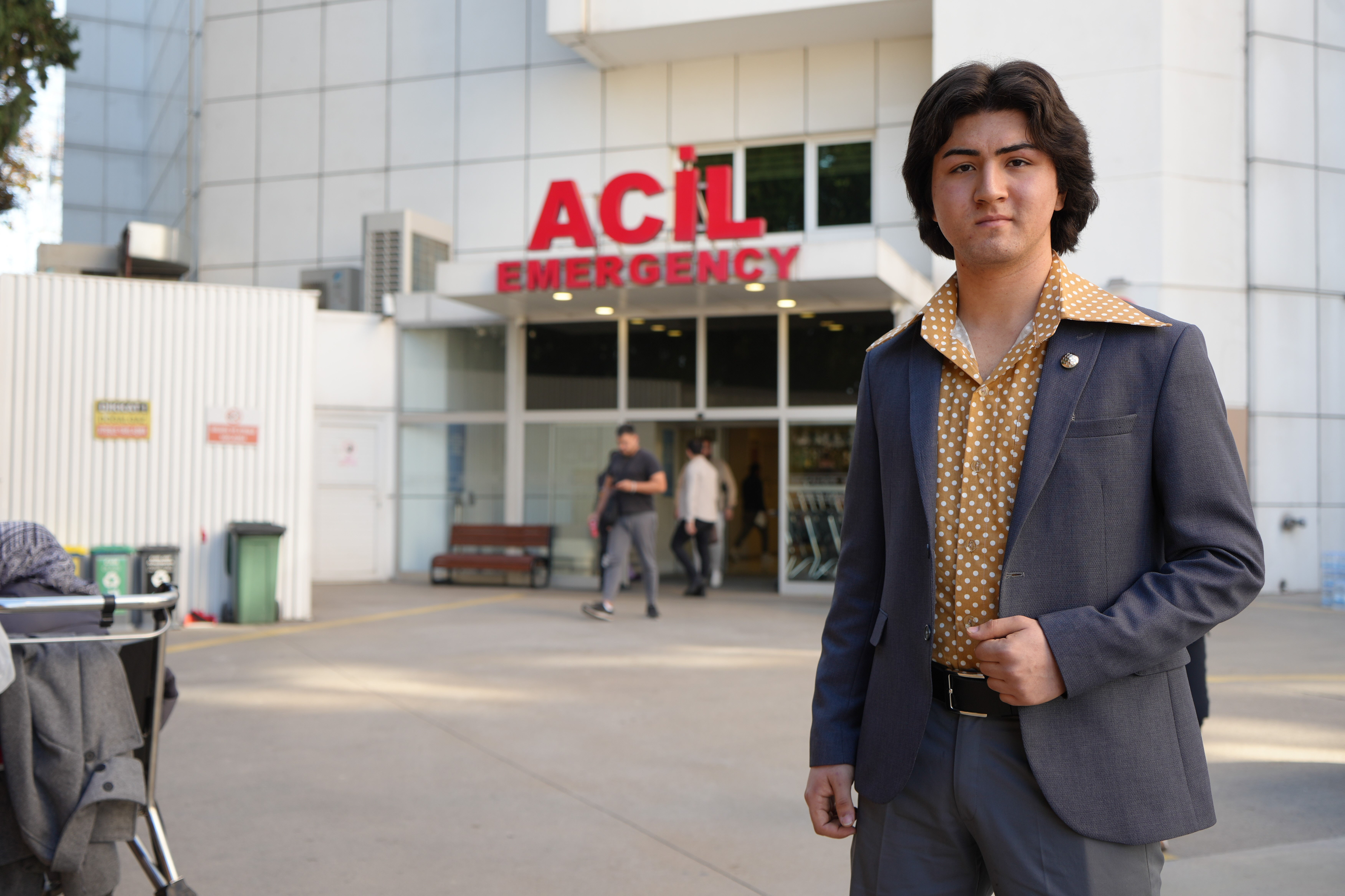 Ferdi Tayfur hayranı genç hastane önünde nöbette: Bu hastalık gibi bir şey - 4. Resim