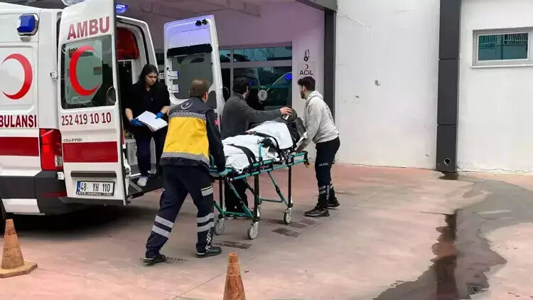 Ferdi Tayfur’un sağlık durumu nasıl, hastalığı ne? Tuğçe Tayfur’un açıklamasıyla gündeme oturdu  - 1. Resim