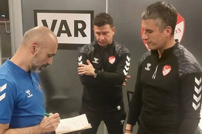 VAR odası sıkı takip altında! MHK süreci yerinde izledi - 2. Resim