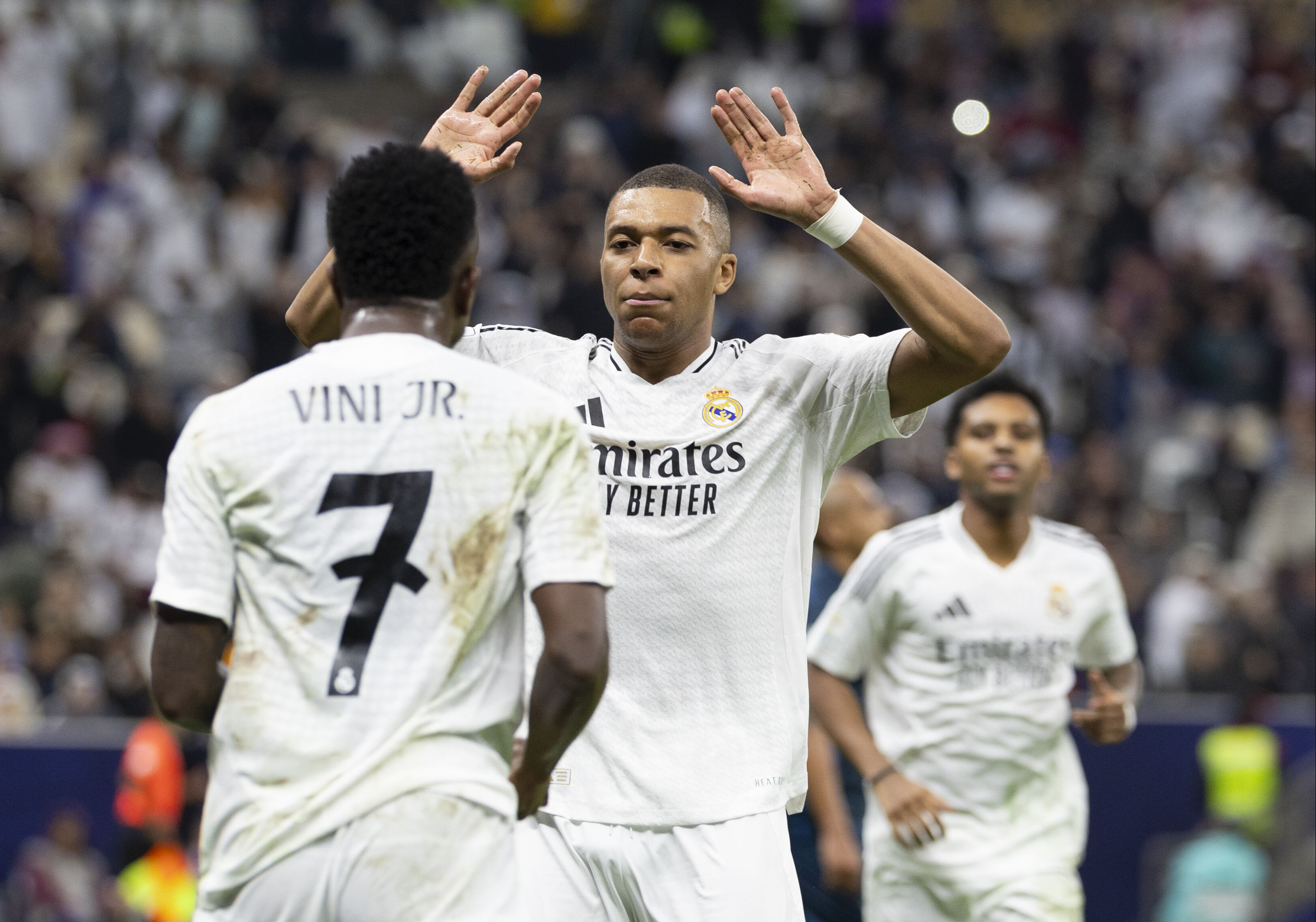 Arda Güler'den tarihi başarı! Real Madrid, Pachuca'yı yendi milli yıldız 5. kez kupa sevinci yaşadı Arda Güler'den tarihi başarı! Real Madrid, Pachuca'yı yendi milli yıldız 5. kez kupa sevinci yaşadı - 1. Resim