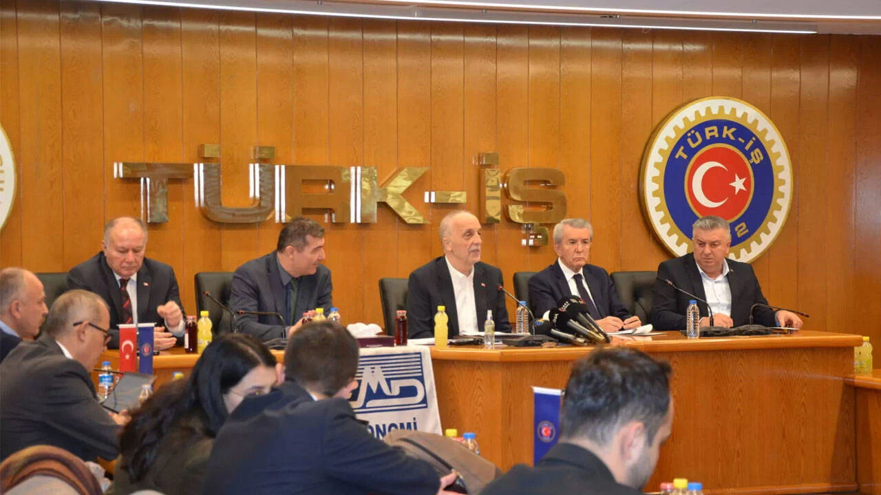 Asgari ücret 4. toplantı ne zaman, saat kaçta? Türk-İş işçi kesiminin talep ettiği asgari ücret rakamını açıklayacak! Asgari ücret 4. toplantı ne zaman, saat kaçta? Türk-İş işçi kesiminin talep ettiği asgari ücret rakamını açıklayacak! - 1. Resim