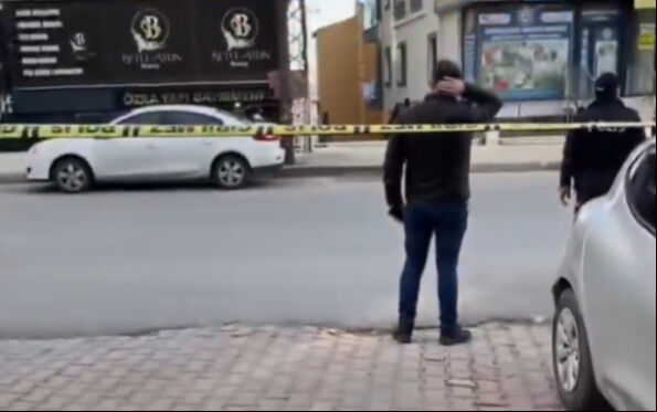 Beylikdüzü'nde bulunan el bombası korku dolu anlara neden oldu! Bomba imha ekipleri akın etti - 1. Resim