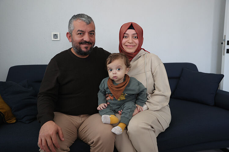 Çocuğuna karaciğerini veren anne: Oğlum aslında beyaz tenliymiş Çocuğuna karaciğerini veren anne: Oğlum aslında beyaz tenliymiş - 1. Resim