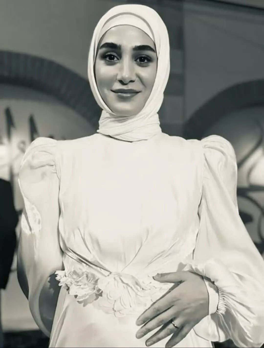 Değişimiyle şaşırttı! Tesettürlü fotoğraflarını paylaştı! Sitare Akbaş'a yorum yağdı - 2. Resim