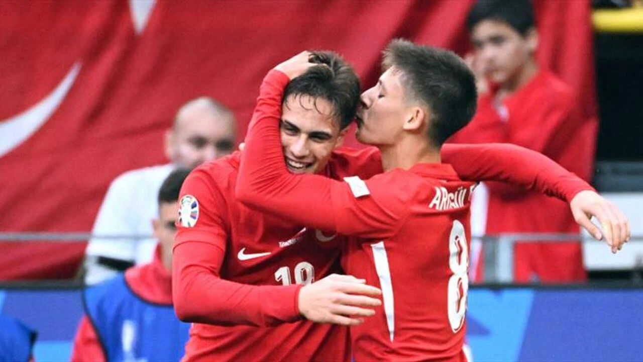 En pahalı Türk futbolcular belli oldu! Arda Güler, Kenan Yıldız, Hakan Çalhanoğlu... Zirvedeki isim kim? - 6. Resim