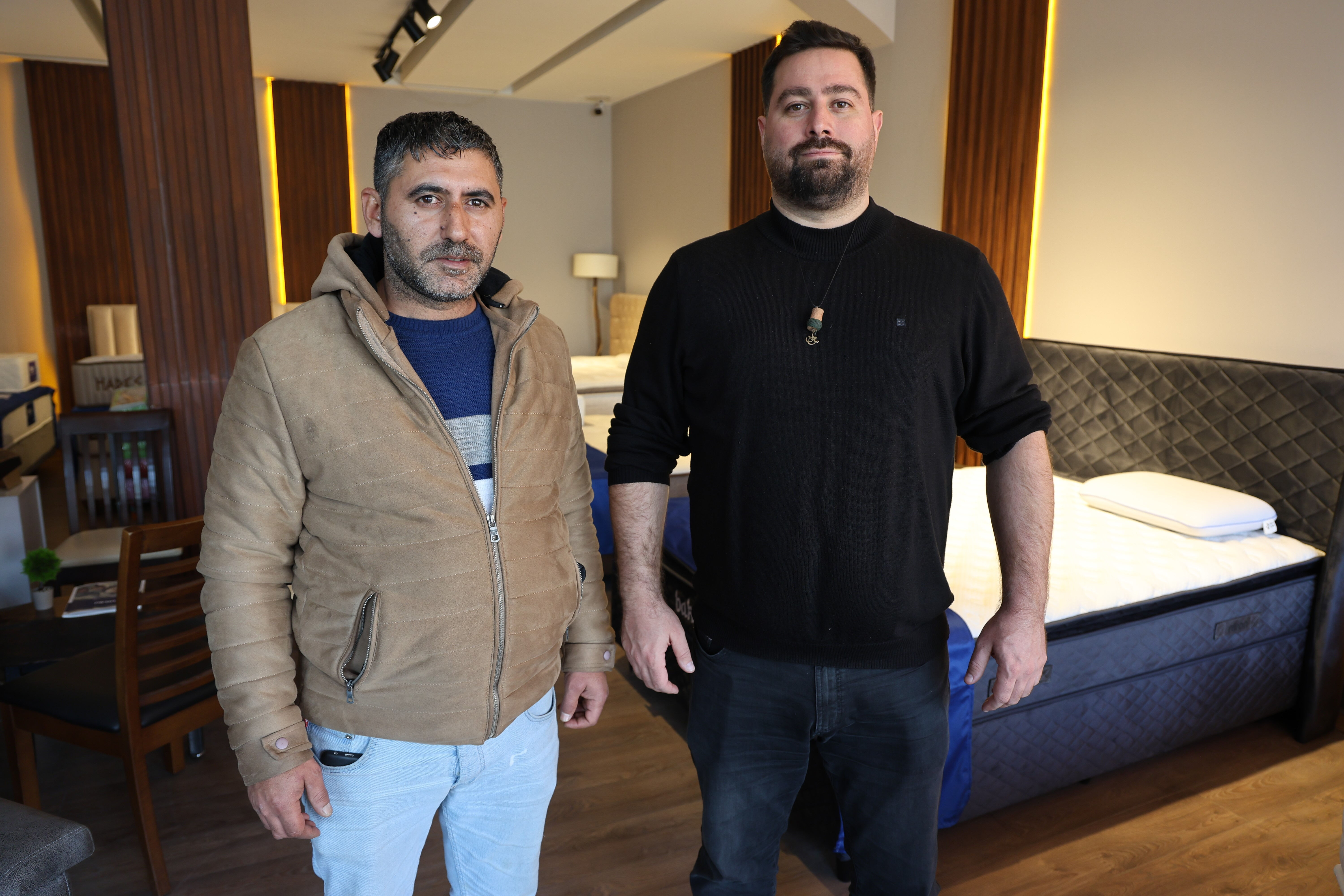 Evi zannedip camı kırarak girdi, yatağa kıvırılıp uyudu! Sabah yaşananlar ise filmlere konu olur Evi zannedip camı kırarak girdi, yatağa kıvırılıp uyudu! Sabah yaşananlar ise filmlere konu olur - 2. Resim