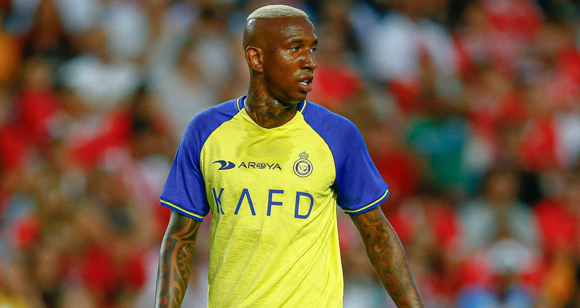 Fenerbahçe'den ayrılacak ilk isim Samet Akaydin olacak! 