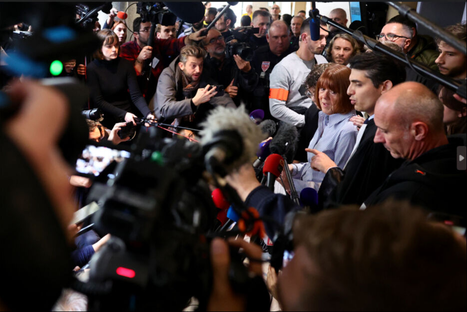 Fransa gündemini sarsan toplu tecavüz davası sonuçlandı! Sanıkların cezası kesildi - 2. Resim