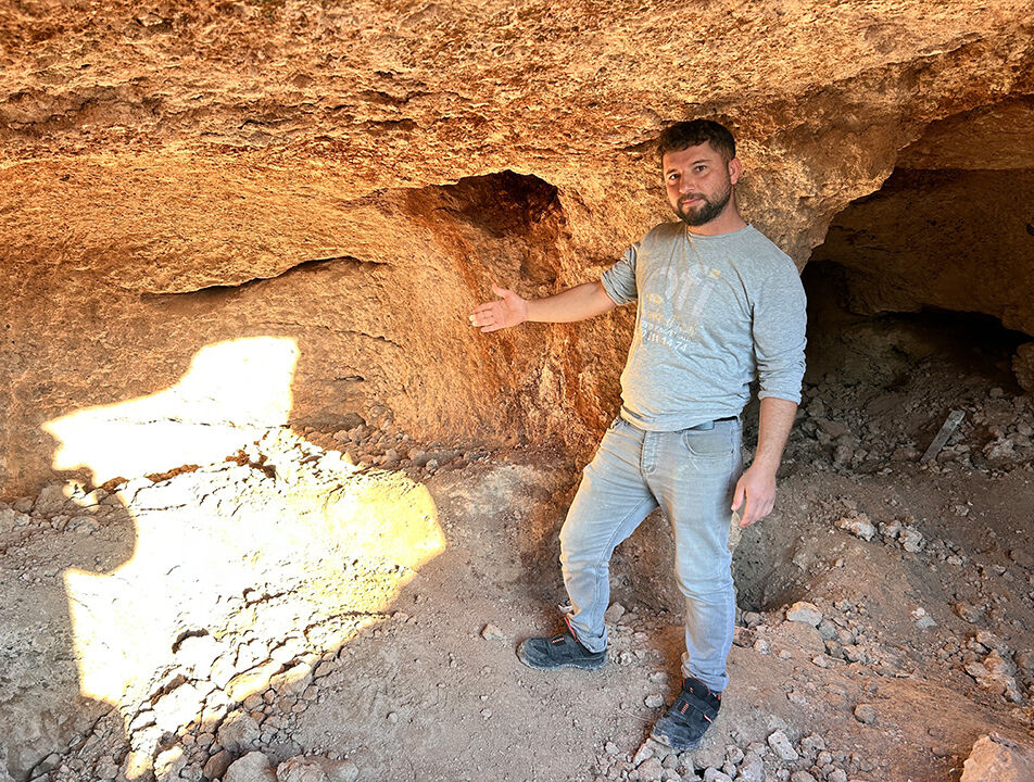 İşçilerin keşfettiği kaya mezar odaları! Hatay'da inşaatta ortaya çıkan tarihi alan görüntülendi İşçilerin keşfettiği kaya mezar odaları! Hatay'da inşaatta ortaya çıkan tarihi alan görüntülendi - 3. Resim