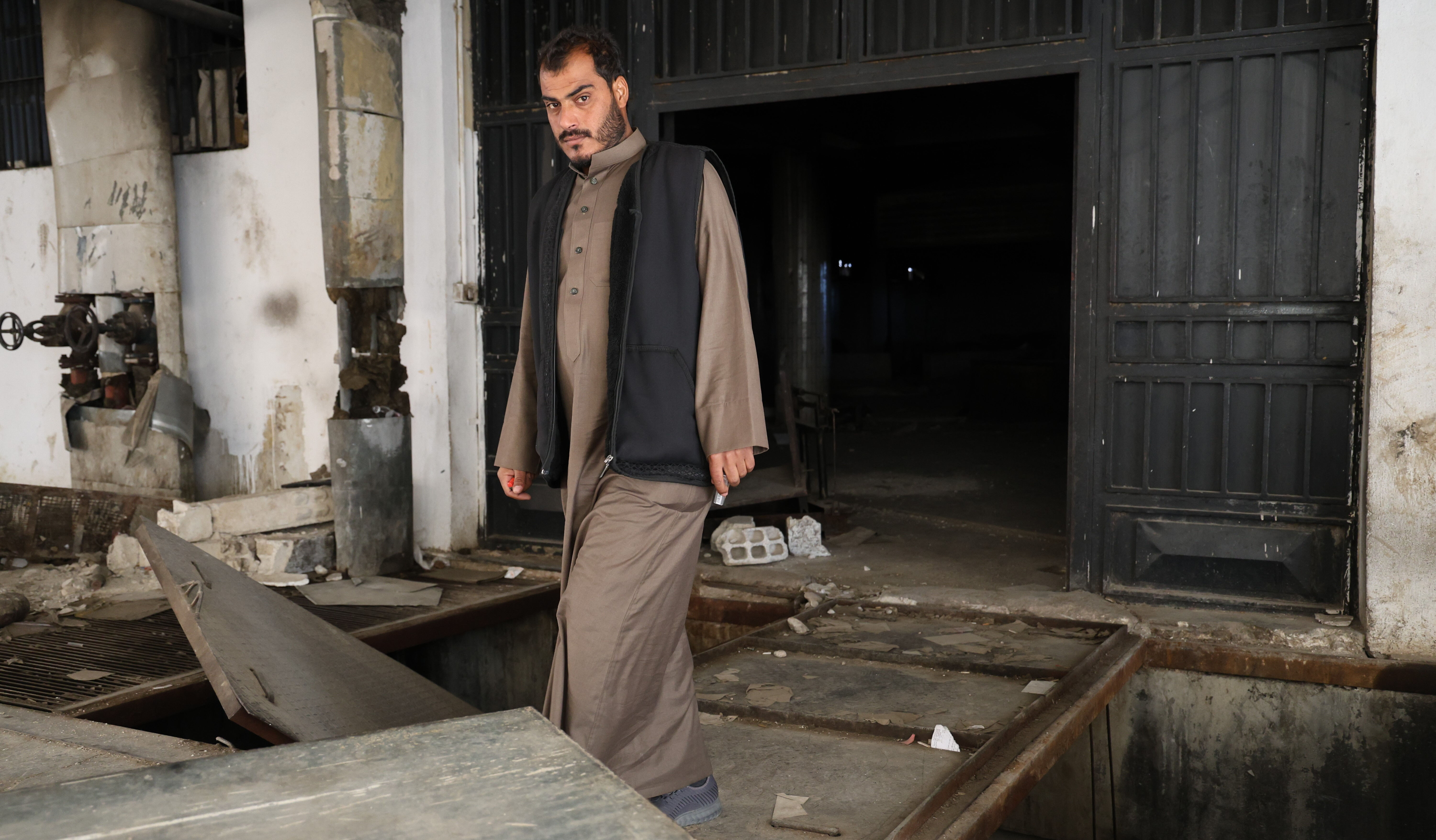 Sednaya'dan saçılanlar umutları oldu! Her yerde yakınlarını arıyorlar Sednaya'dan saçılanlar umutları oldu! Her yerde yakınlarını arıyorlar - 2. Resim